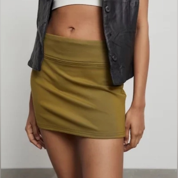 Urban Outfitters Peachy Low Rise Mini Skirt - Picture 5 of 6